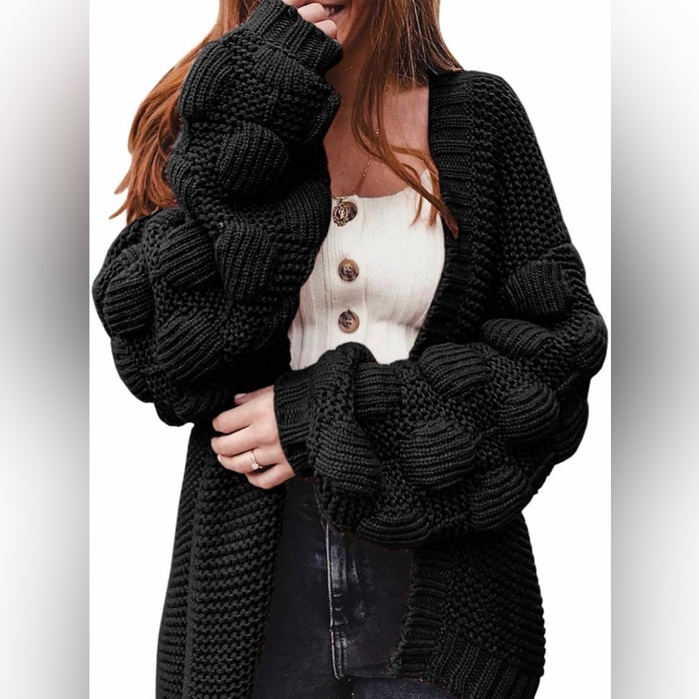 Cozy Black Knit Sweater with Cute Sleeve Details. sz XL